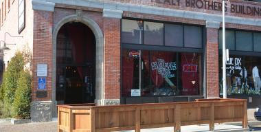 Bars/Taverns