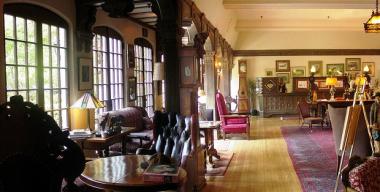 Lounge Area of Benbow Historic Inn