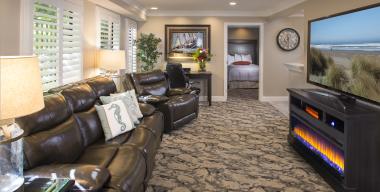 link to full image of Best Western Plus living room of suite