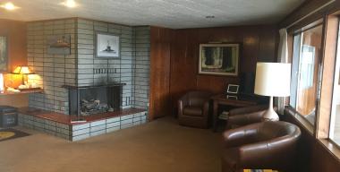 link to full image of Curly Redwood Lodge Lobby