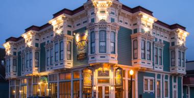 link to full image of Victorian Inn exterior night