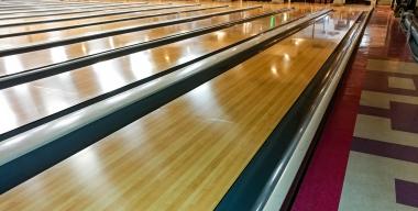 link to full image of E&O Lanes bowling lanes