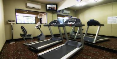 link to full image of Redwood Hotel Casino Holiday Inn Express gym